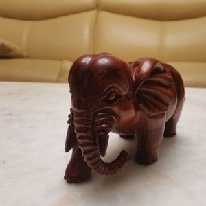 Mahogany carved elephant ornaments